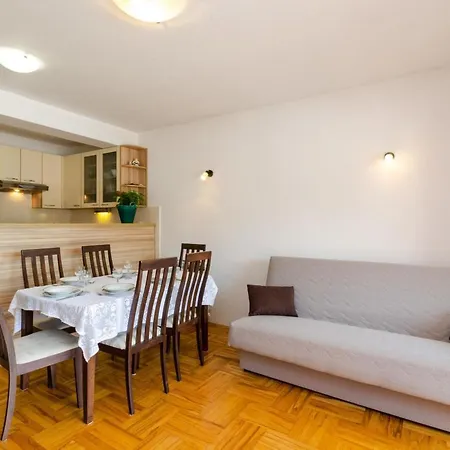 Appartement Laura 1 - Hr-05492-01 By Interhome *